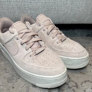 Nike Shoes Women's 9 Pink Suede Air Force 1 Sage Low Particle Beige AR5339-201